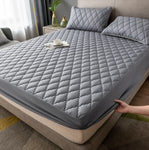 "Premium Waterproof Mattress Protector – Breathable, Noiseless, Hypoallergenic Bed Cover for Full Protection"